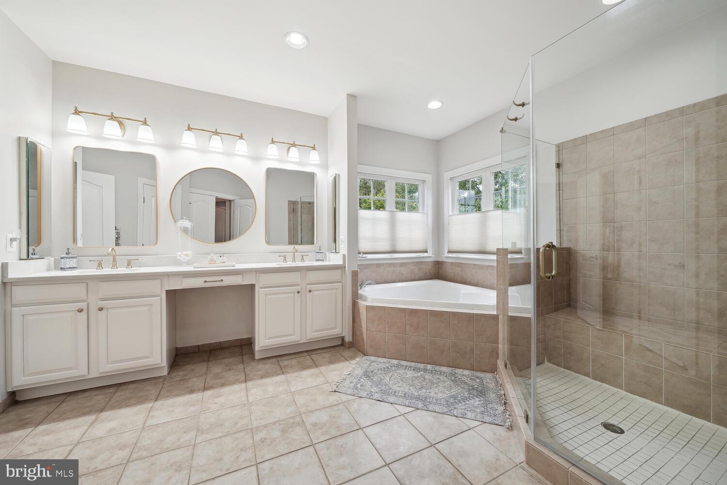 BROADLANDS SOUTH - Residential