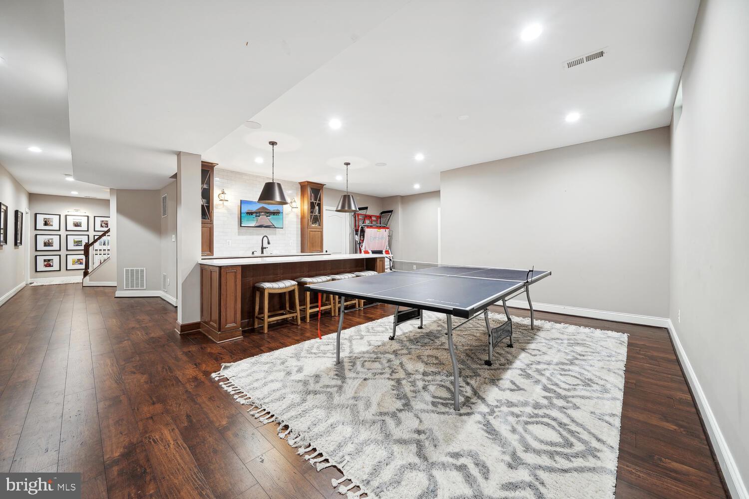 BROADLANDS SOUTH - Residential