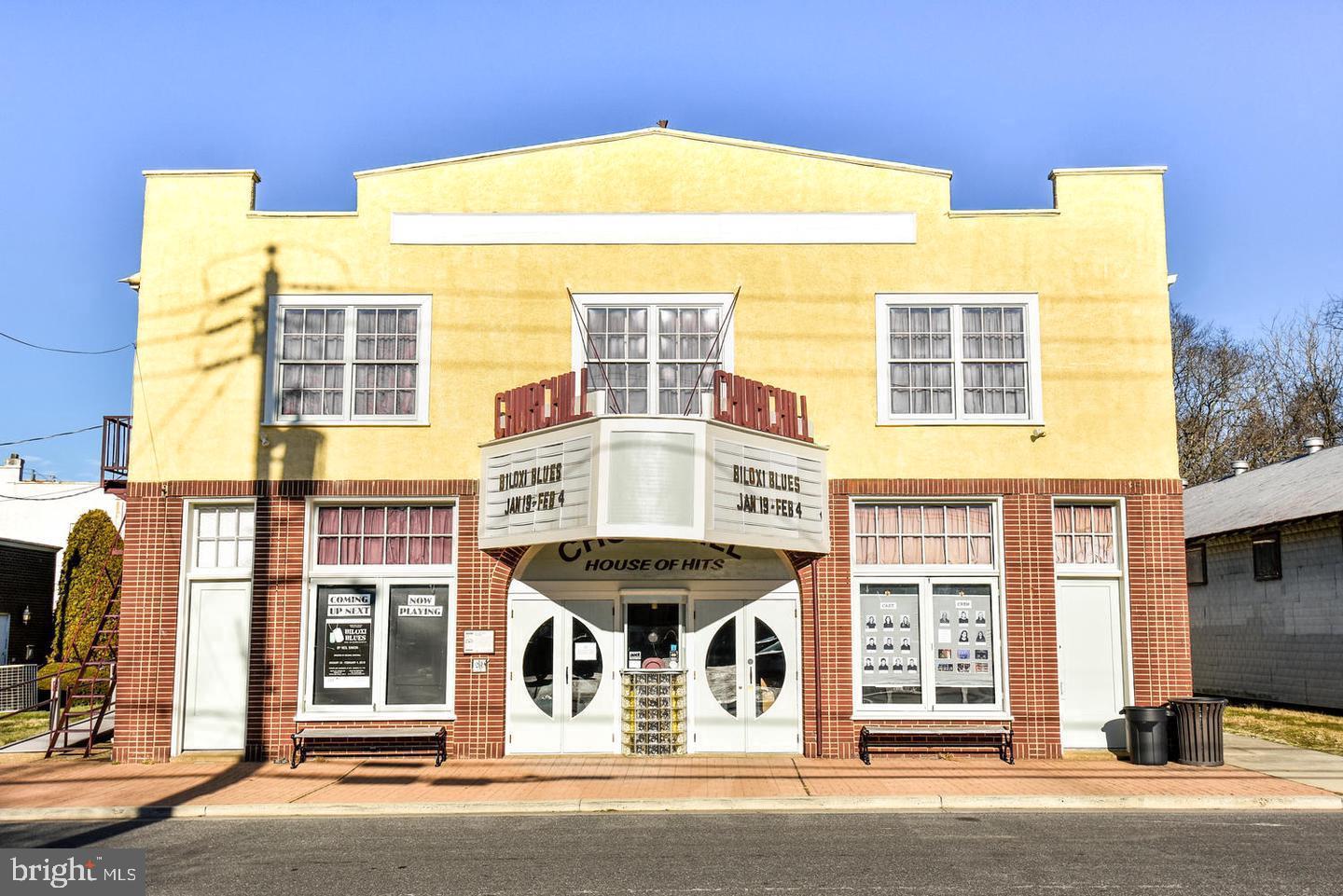 EAGLE MANOR - Residential