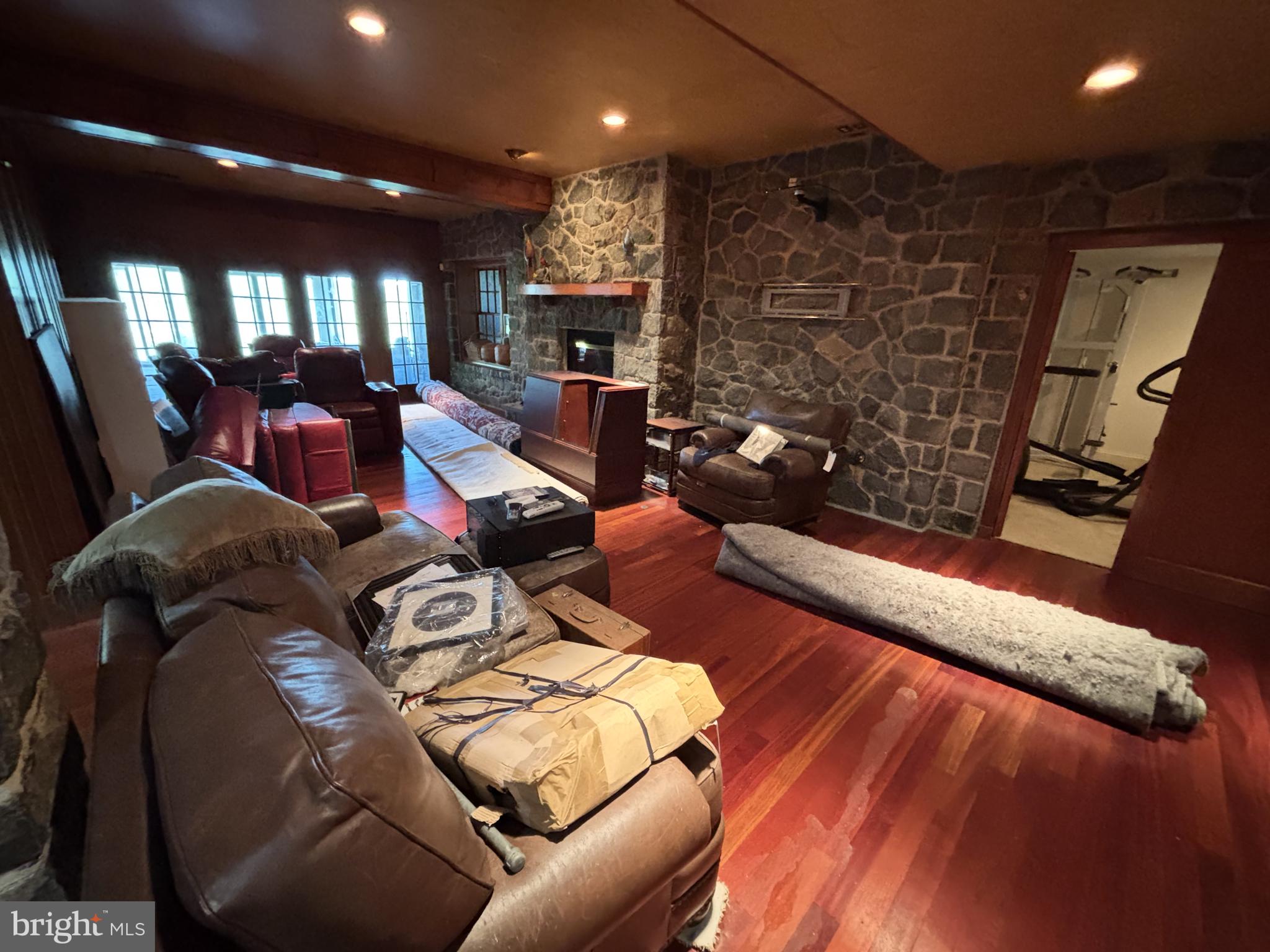 WATSONS MILL - Residential