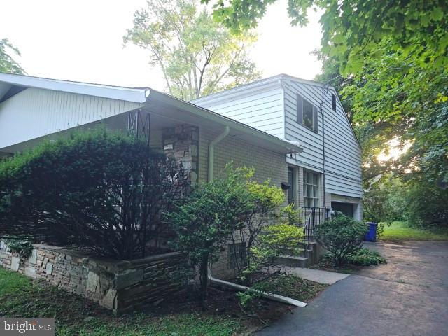 8128 CEDAR ROAD