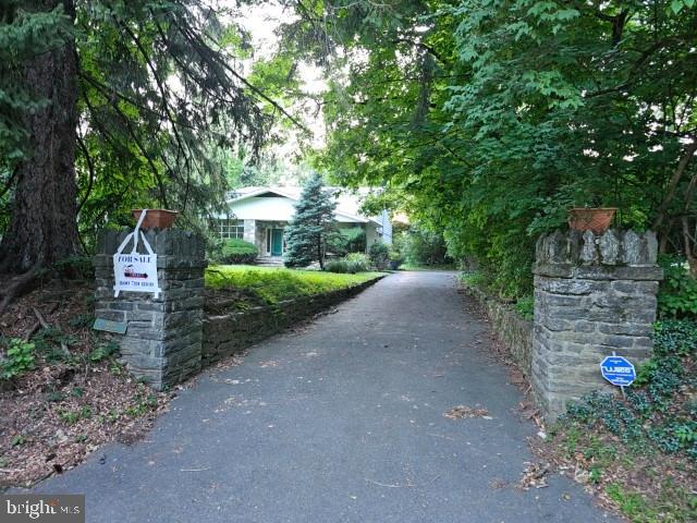 8128 CEDAR ROAD