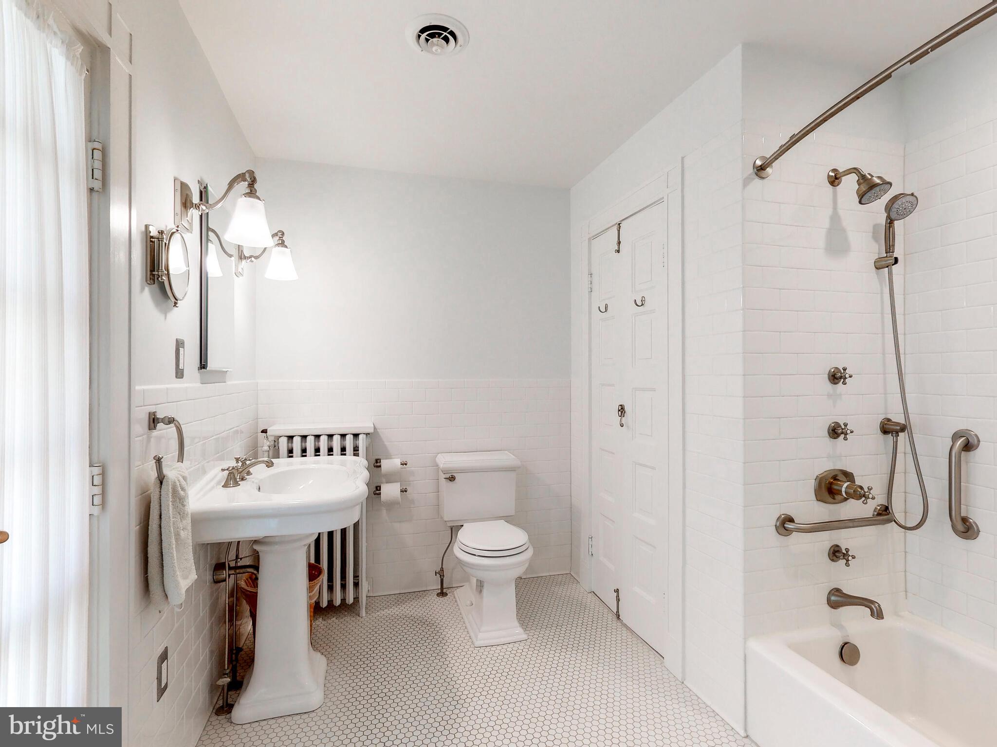 GREATER HOMELAND HISTORIC DISTRICT - Residential