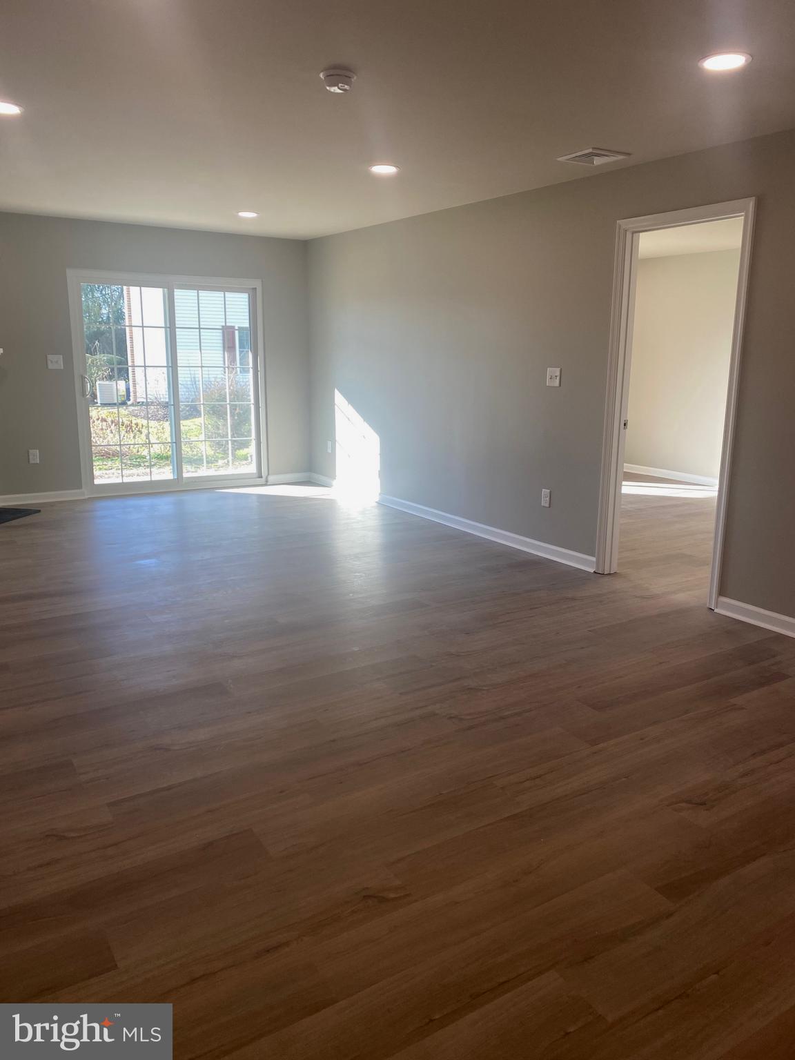 WESTRIDGE ESTATES - Residential Lease