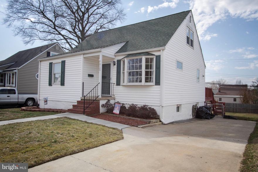 Welcome Home! Cozy Cape Cod 4BR/2Ba, 21x15 Family Room addition, Finished basement with full bath, fenced back yard with pool.  Updates include New Carpet 2017, Roof 2016, Kitchen Floor 2016, Above Ground Pool 2015..Home Warranty Included. Make your appointment now!