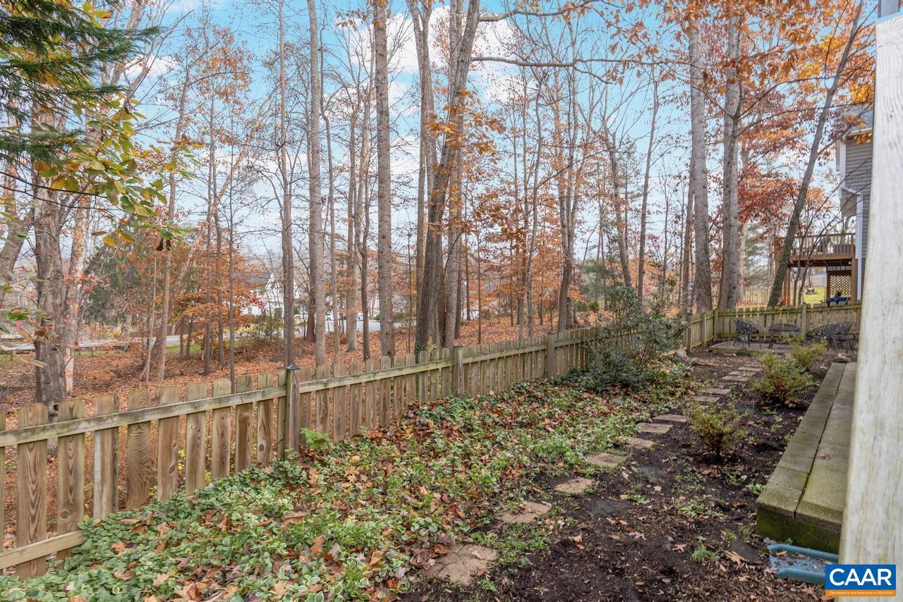 REDFIELDS - Residential