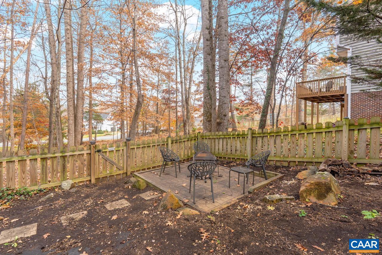 REDFIELDS - Residential