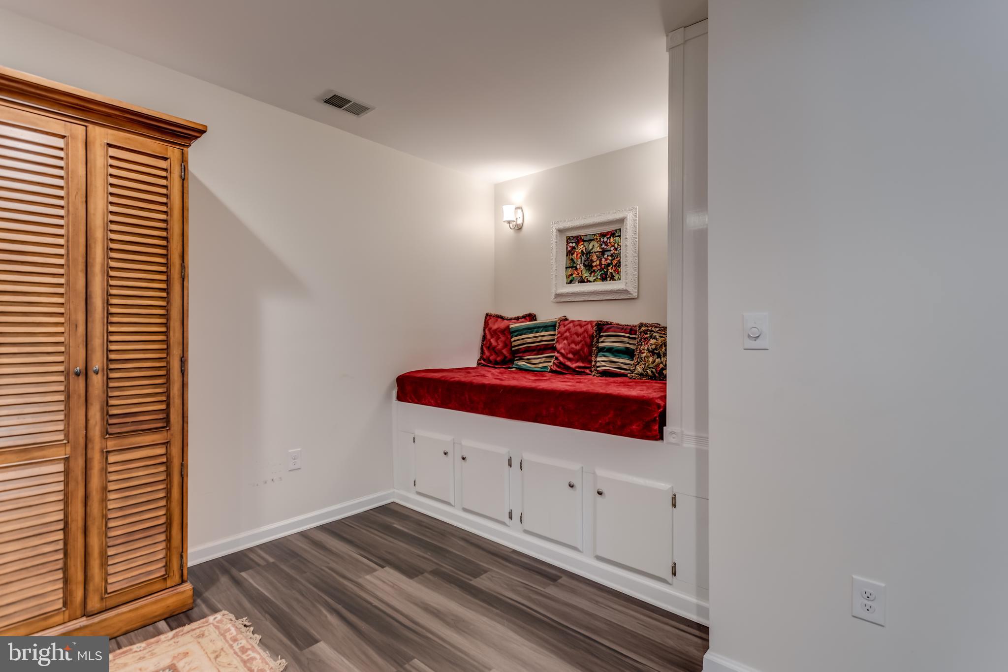 MORLYN HILLS AT MEADOW BRANCH - Residential