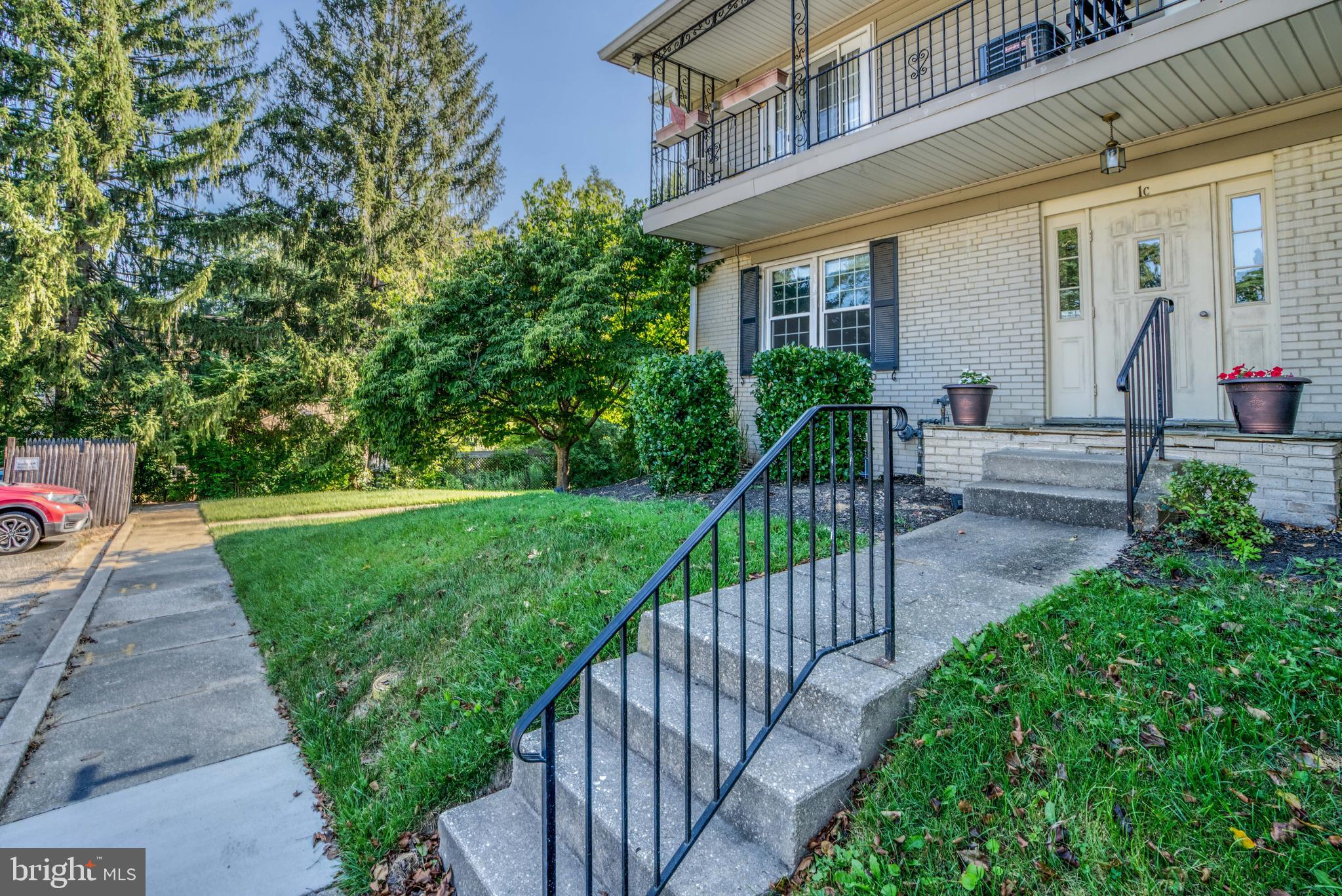 TOWSON GARDENS - Residential