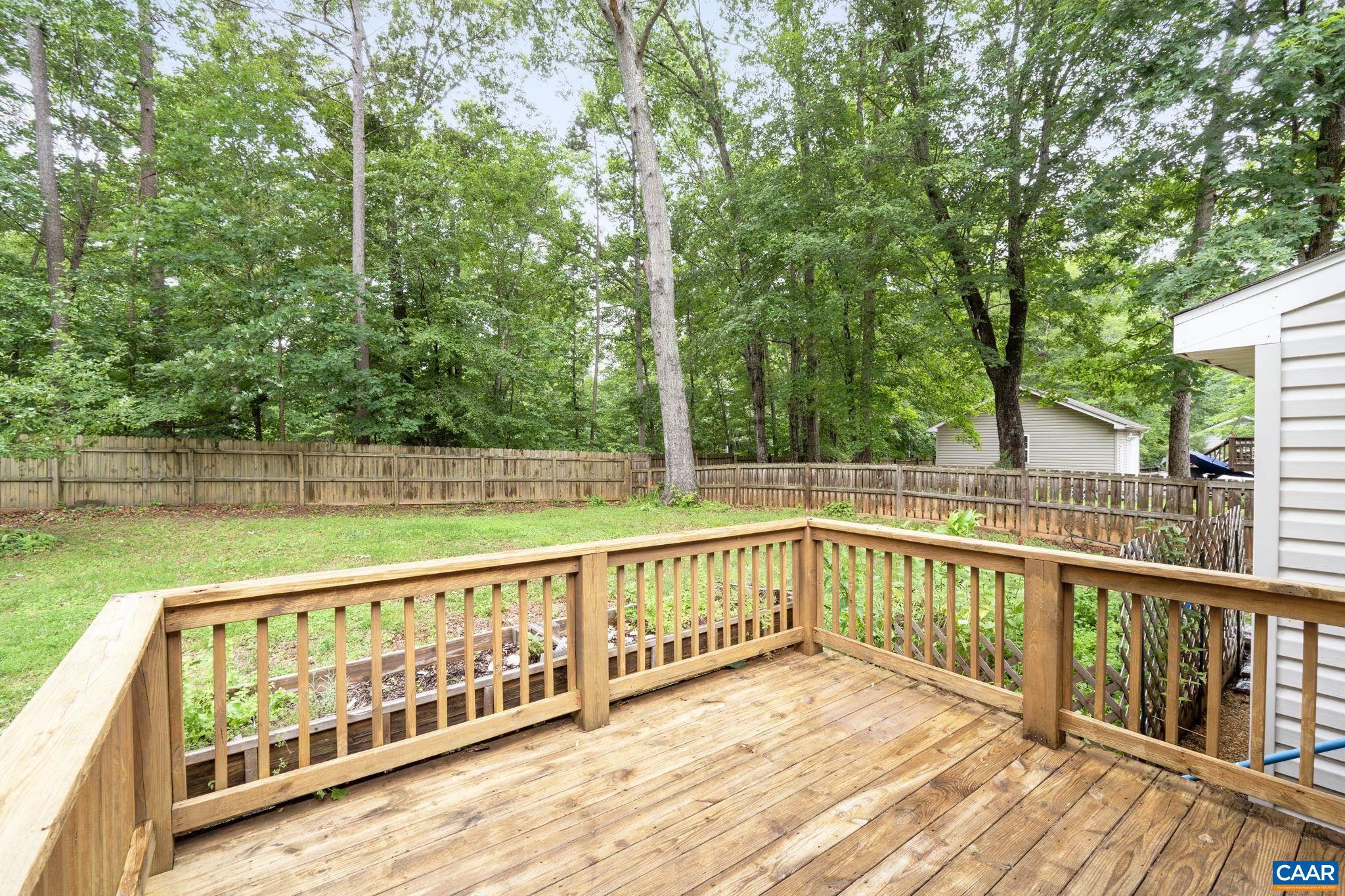 LAKE MONTICELLO - Residential