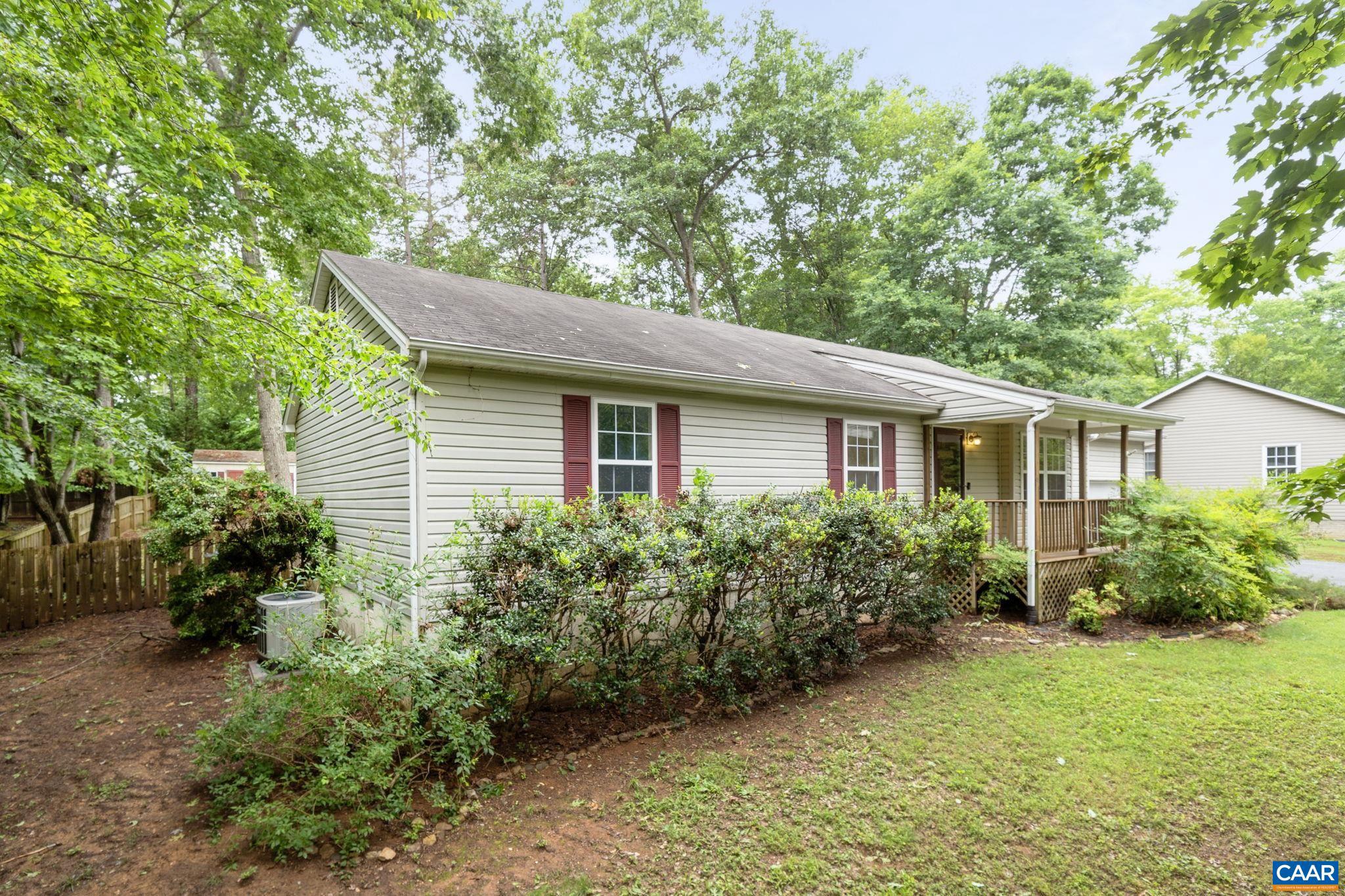 LAKE MONTICELLO - Residential