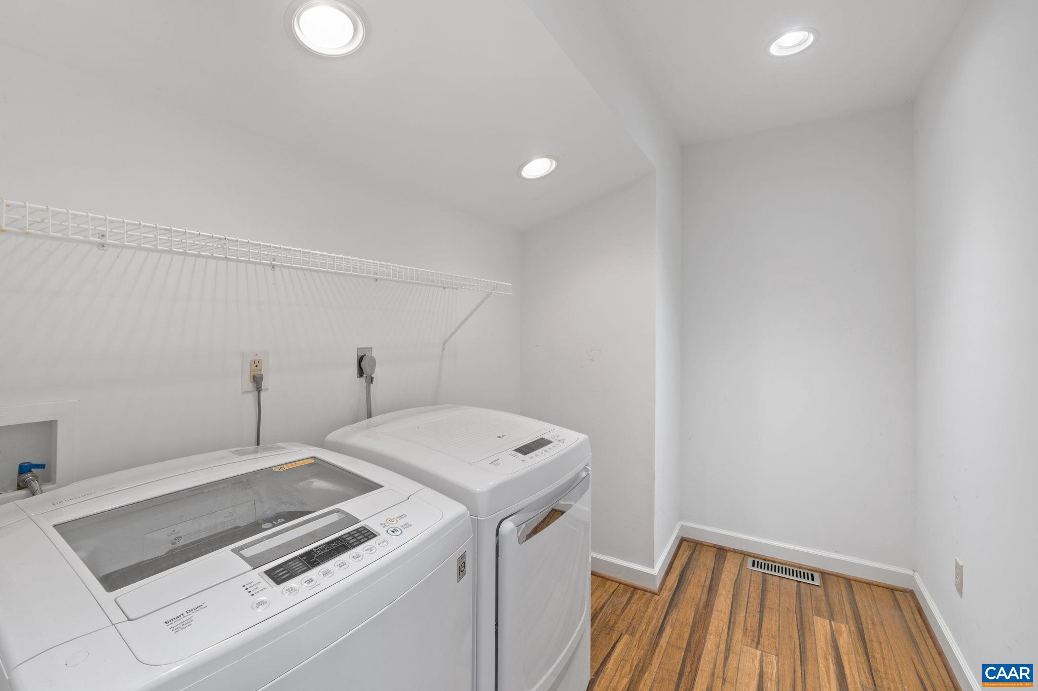 LAKE MONTICELLO - Residential