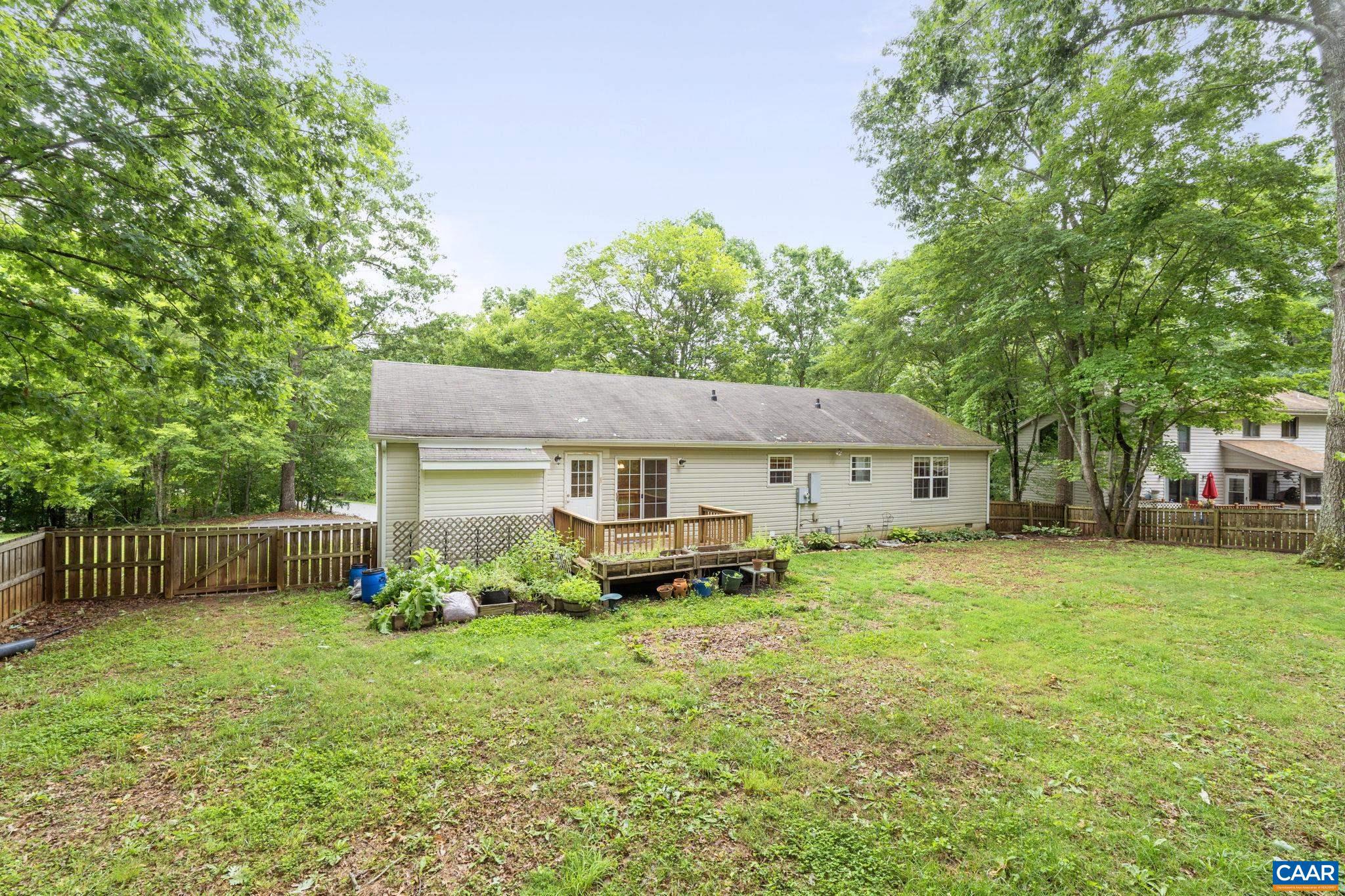 LAKE MONTICELLO - Residential