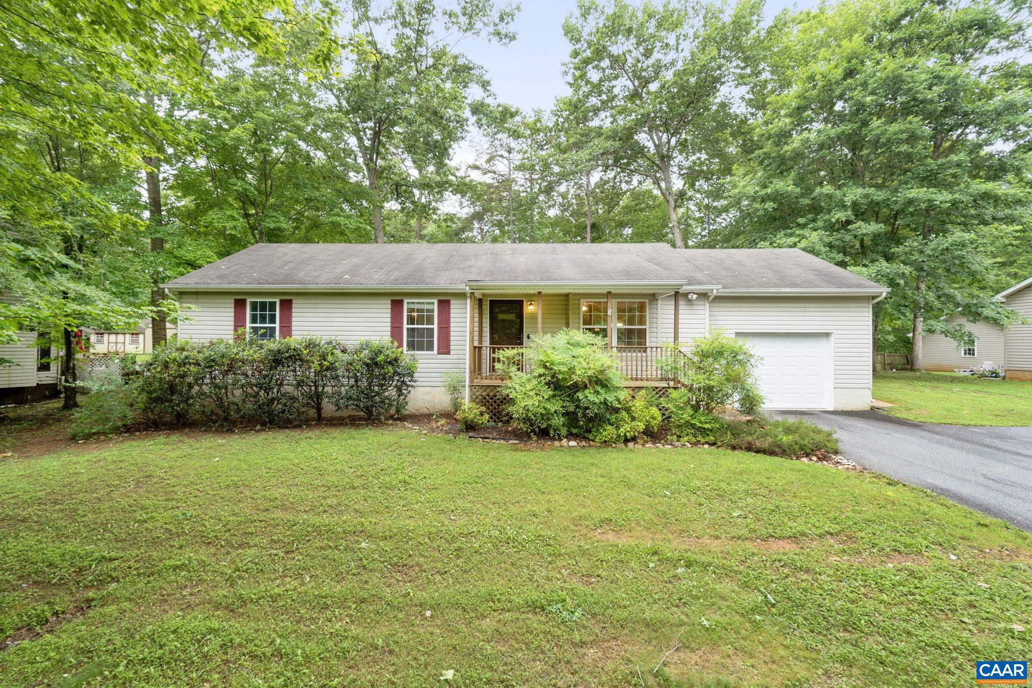 LAKE MONTICELLO - Residential