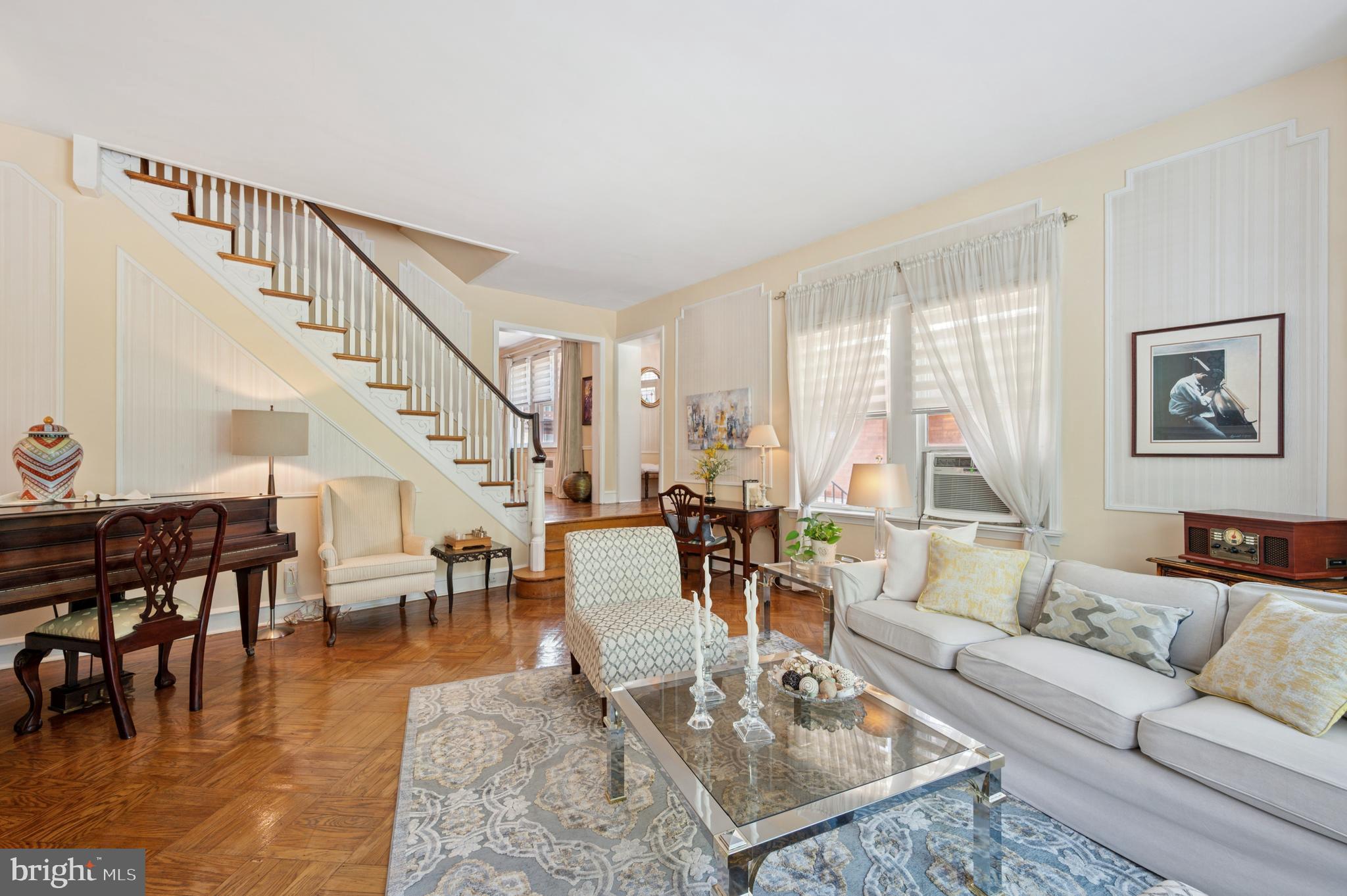 834 W COBBS CREEK PARKWAY
