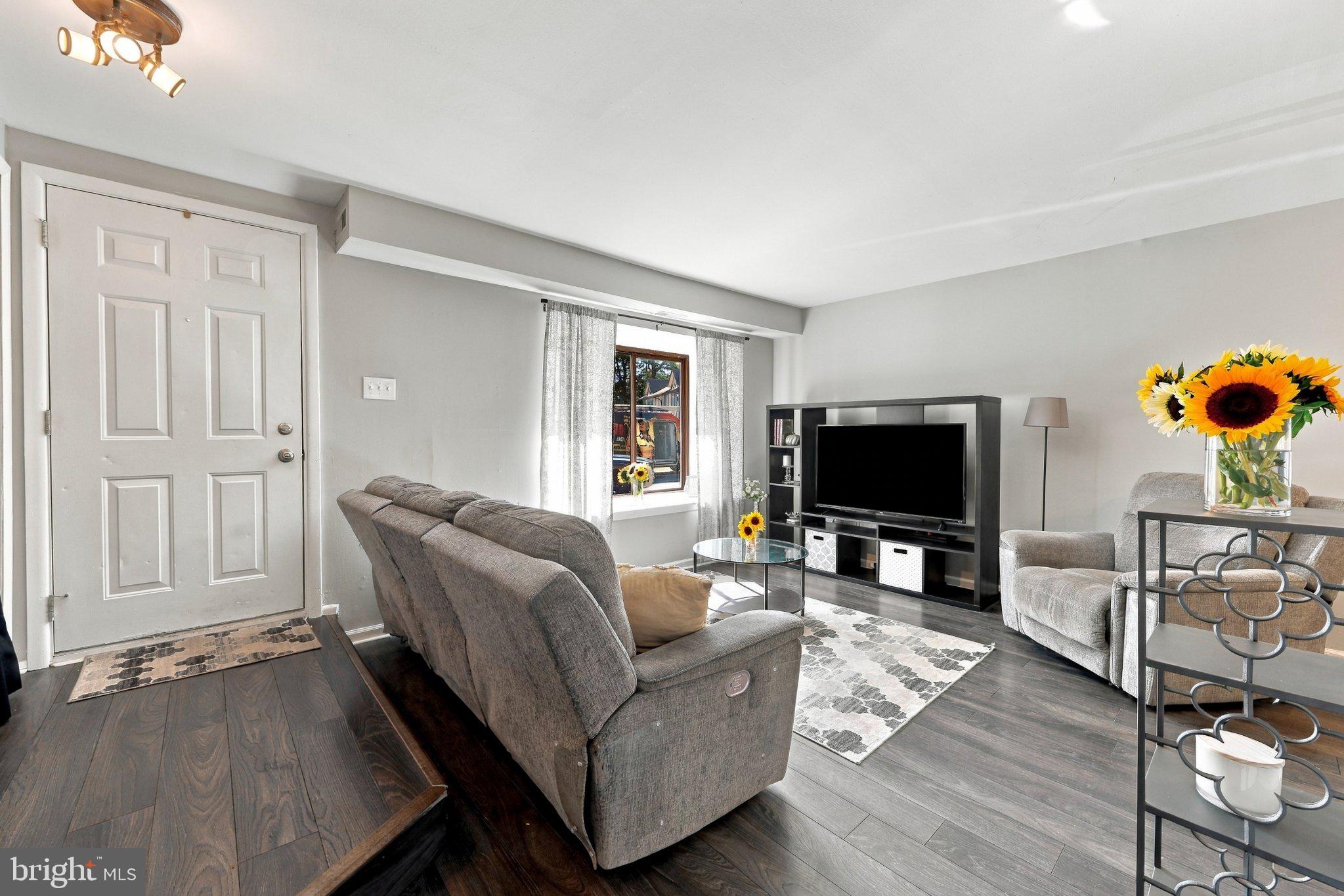 57 WHITE BIRCH COURT