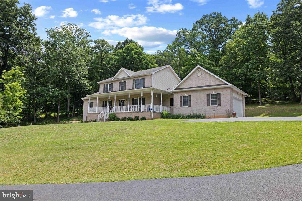 Photo of 256 Skylar Lanes Way, WINCHESTER, VA 22603 (MLS # VAFV2042728)