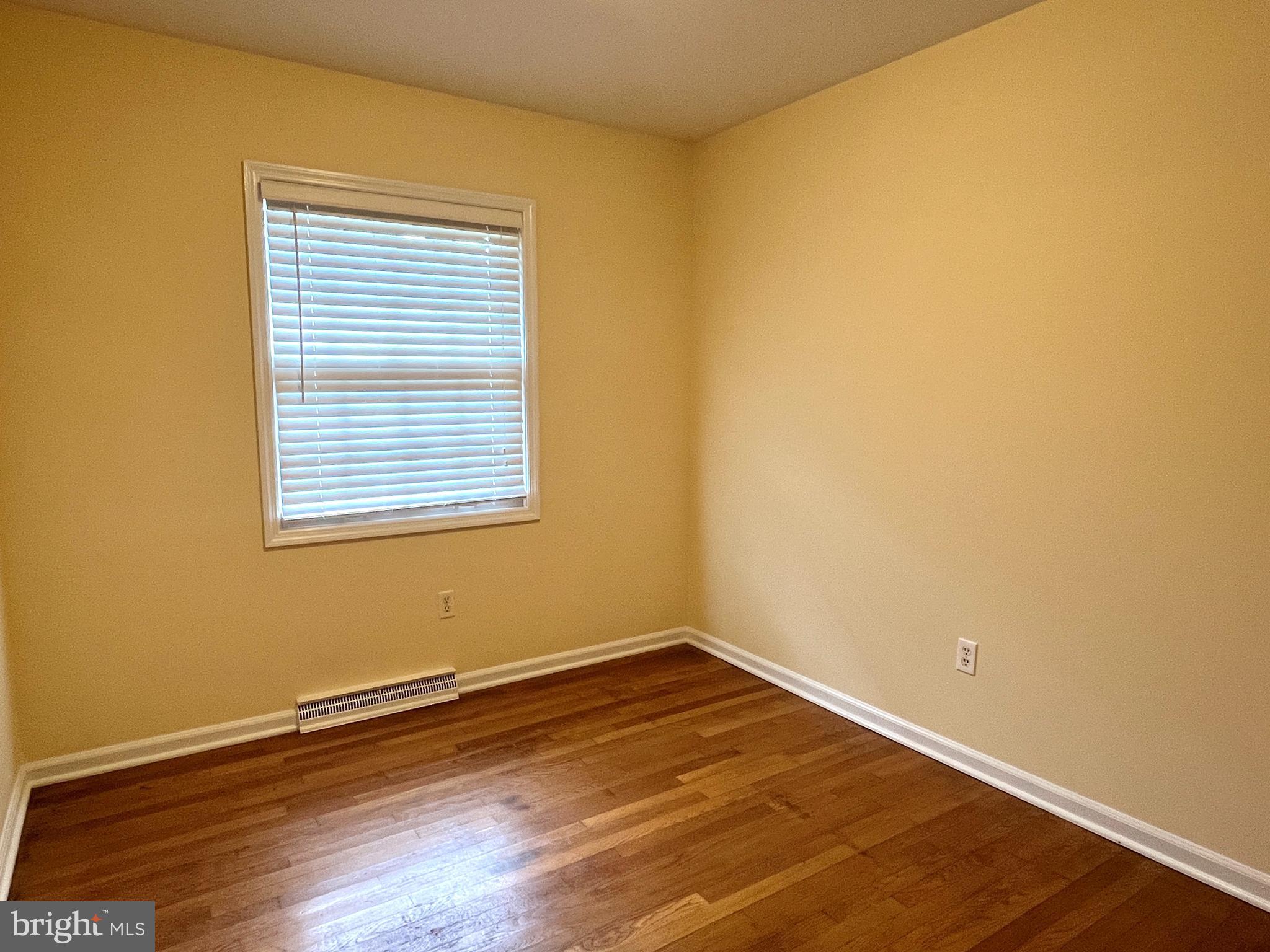 FAIRVIEW ACRES - Residential