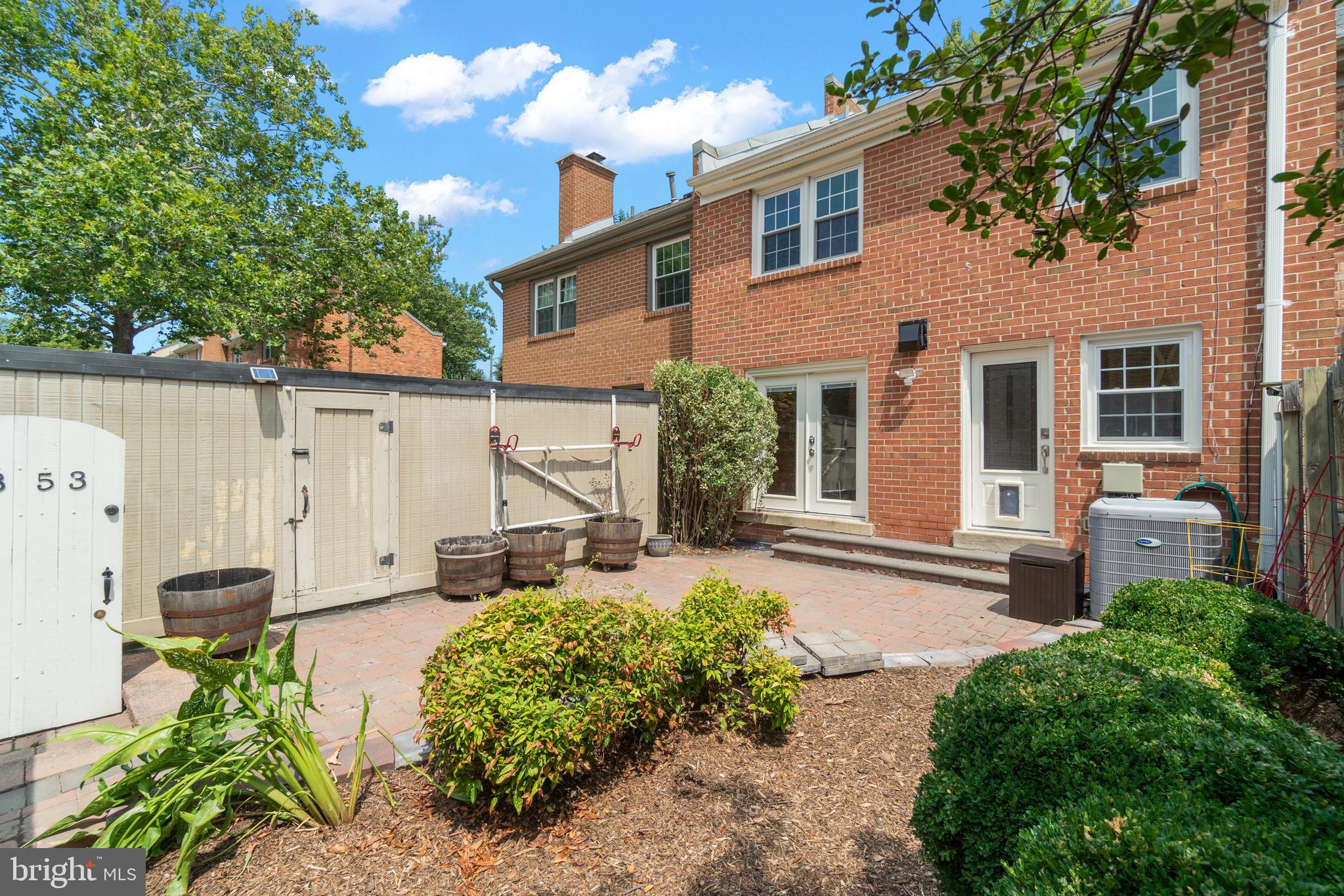 CHARLESTOWN - Residential