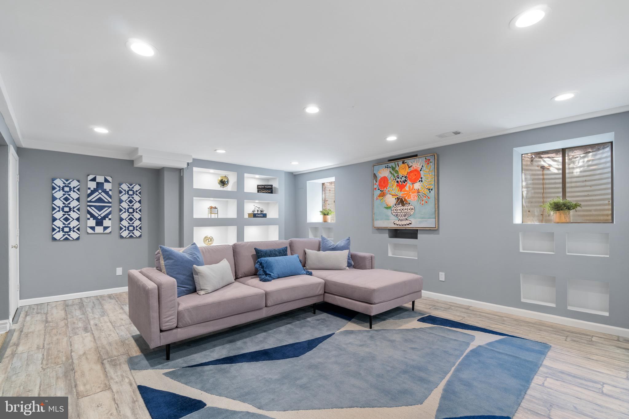 CHARLESTOWN - Residential