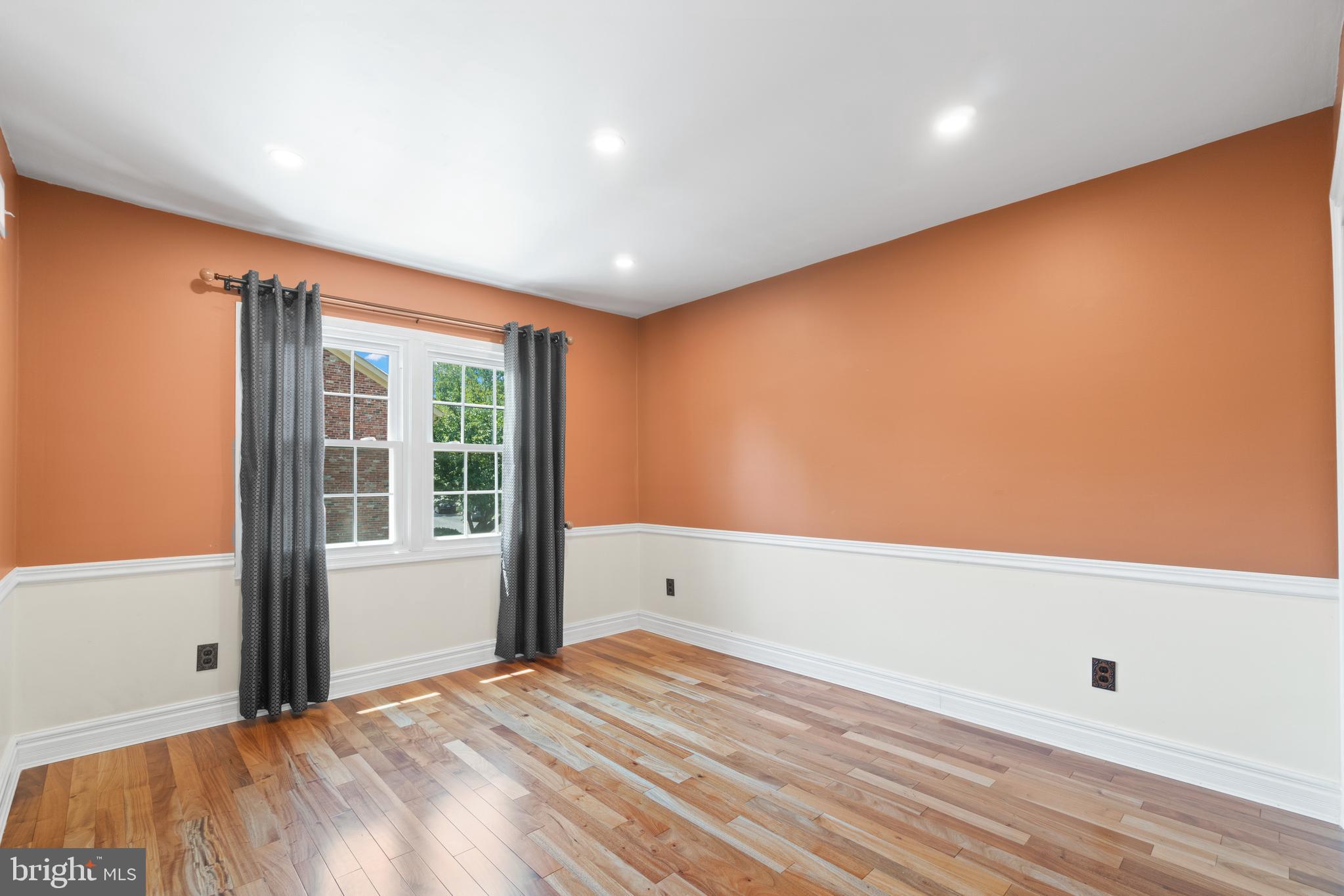 CHARLESTOWN - Residential