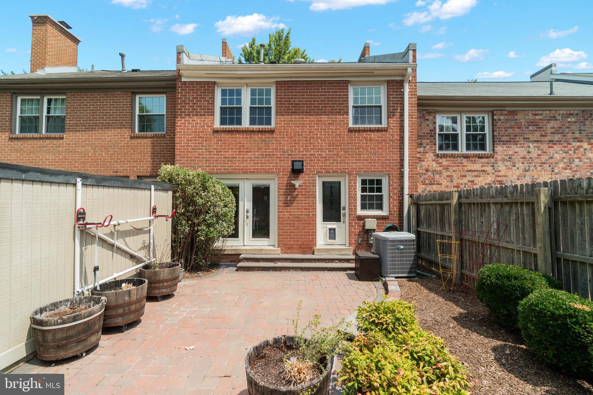 CHARLESTOWN - Residential