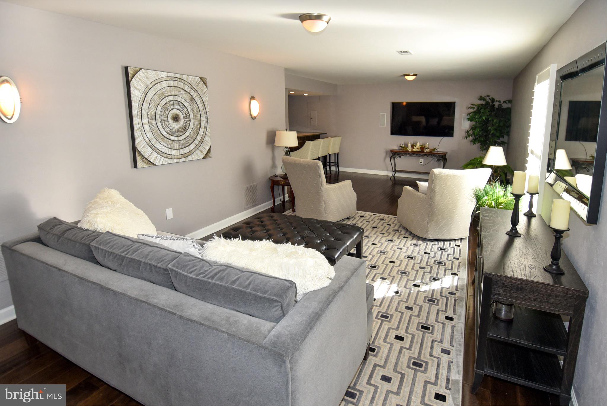 FEATHERSTONE FARMS - Residential