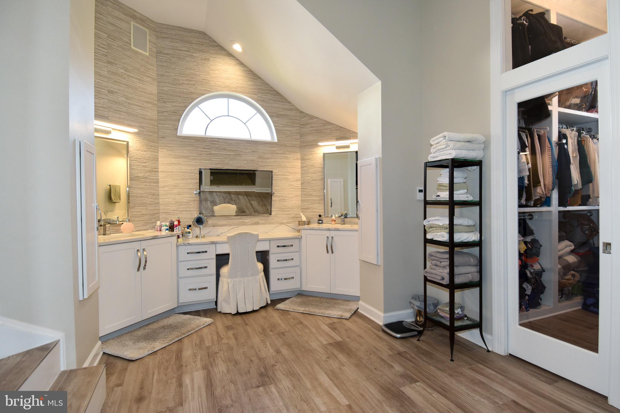 FEATHERSTONE FARMS - Residential