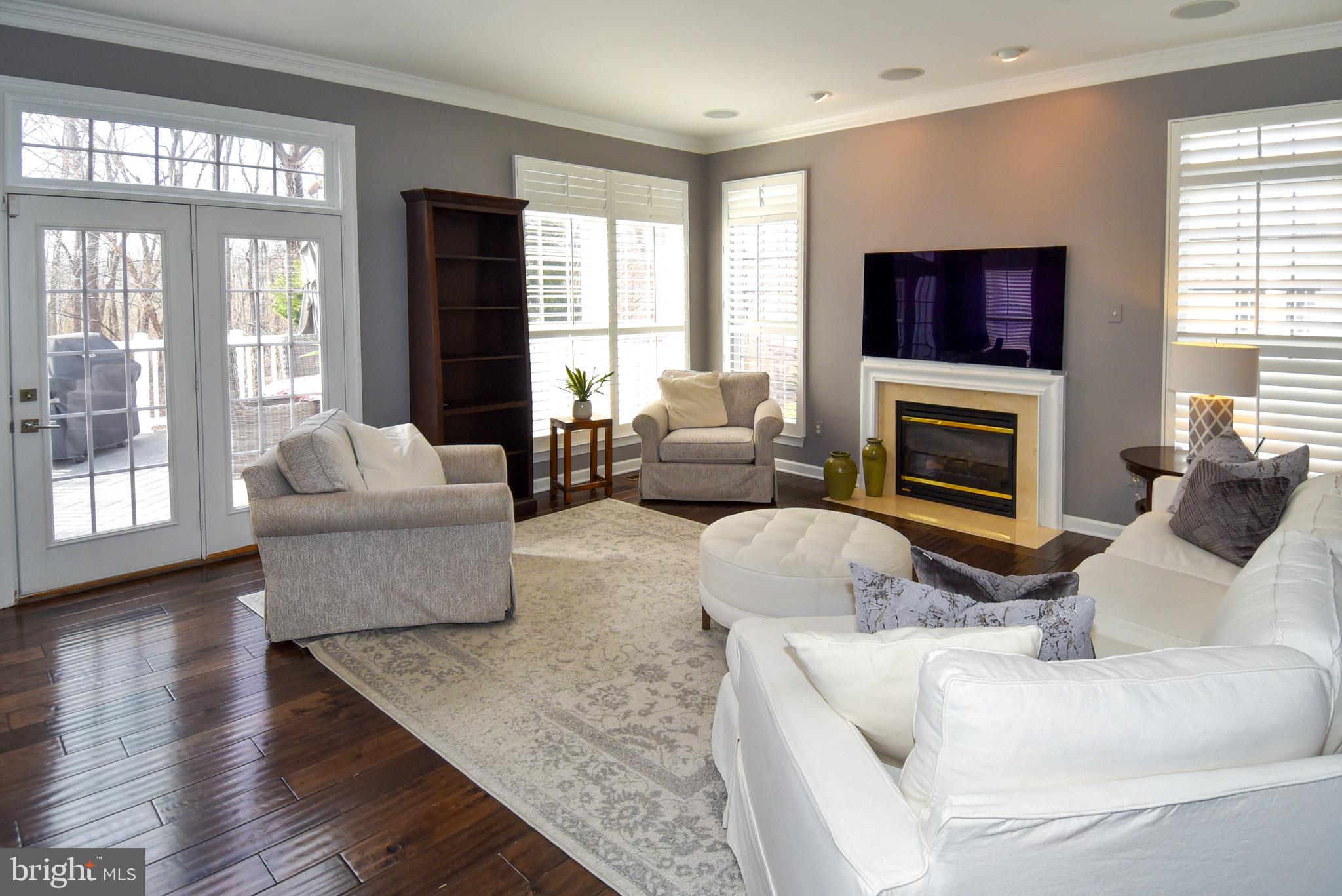 FEATHERSTONE FARMS - Residential