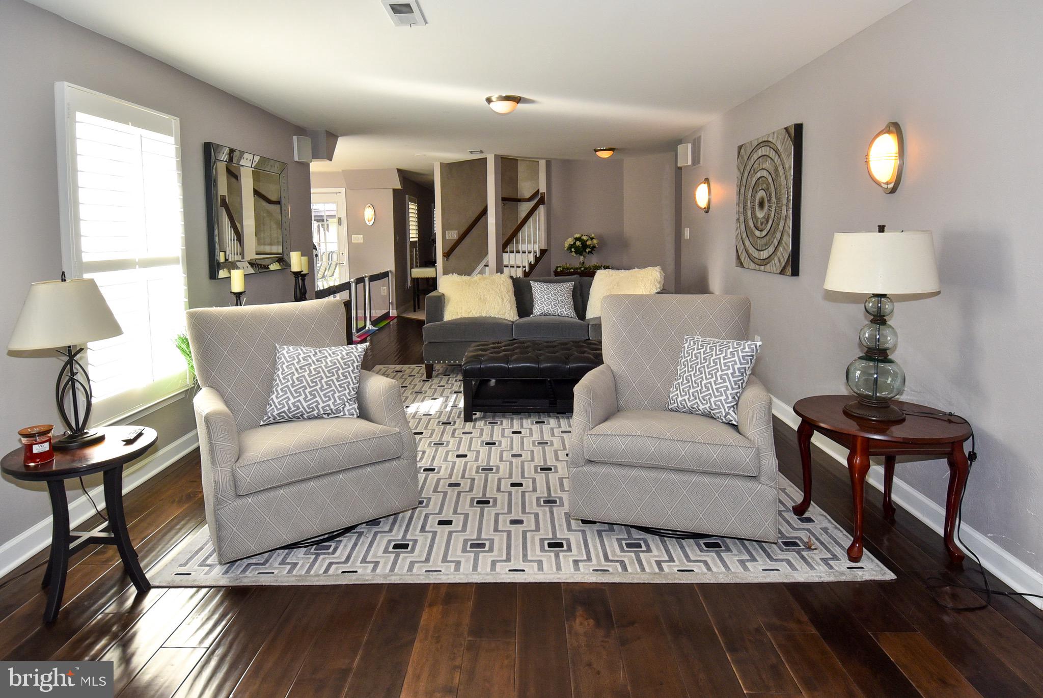 FEATHERSTONE FARMS - Residential