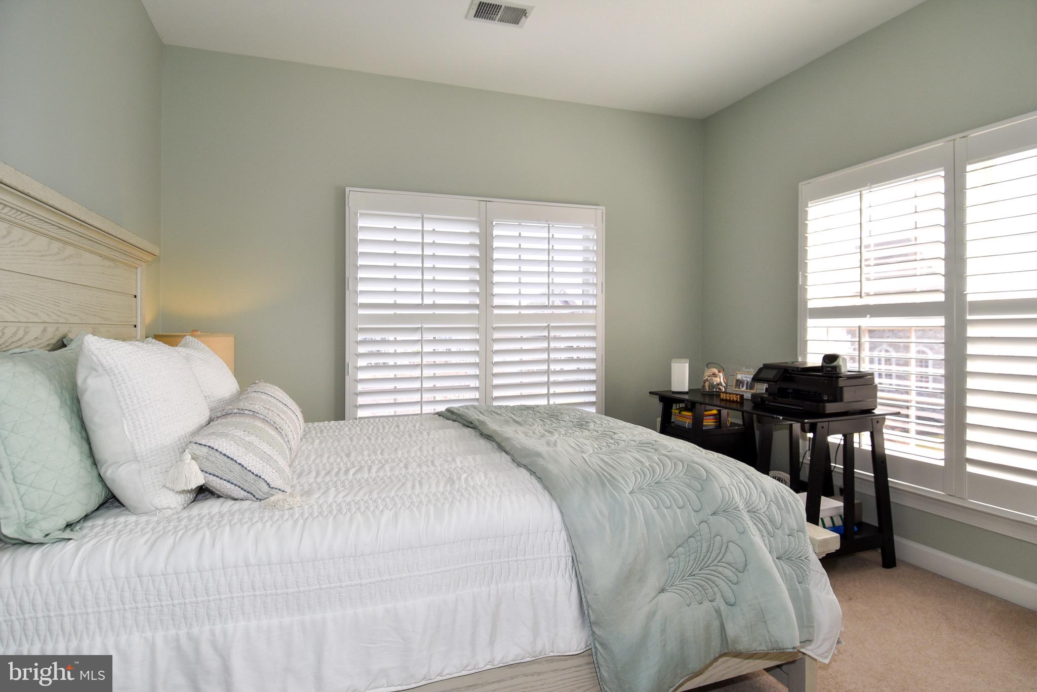 FEATHERSTONE FARMS - Residential