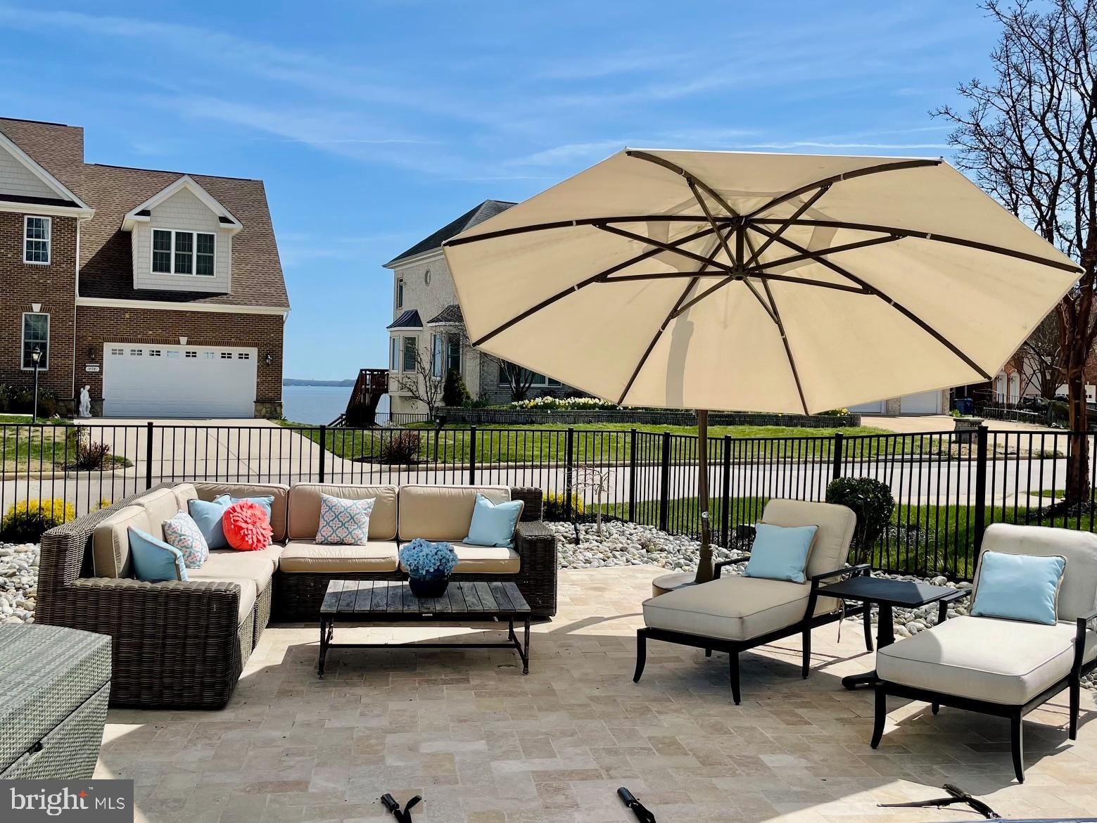 FEATHERSTONE FARMS - Residential