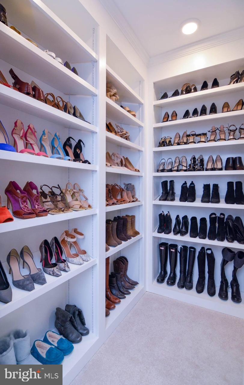 FEATHERSTONE FARMS - Residential