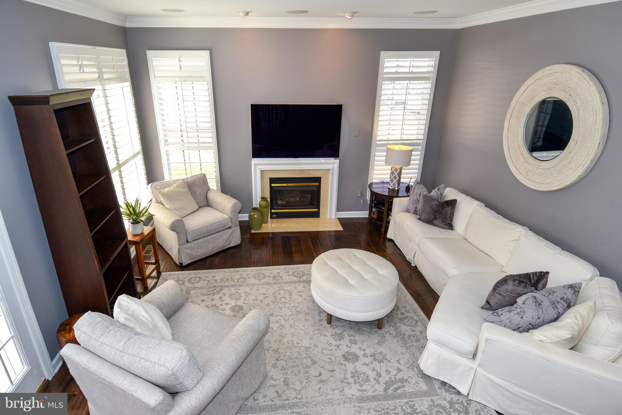 FEATHERSTONE FARMS - Residential