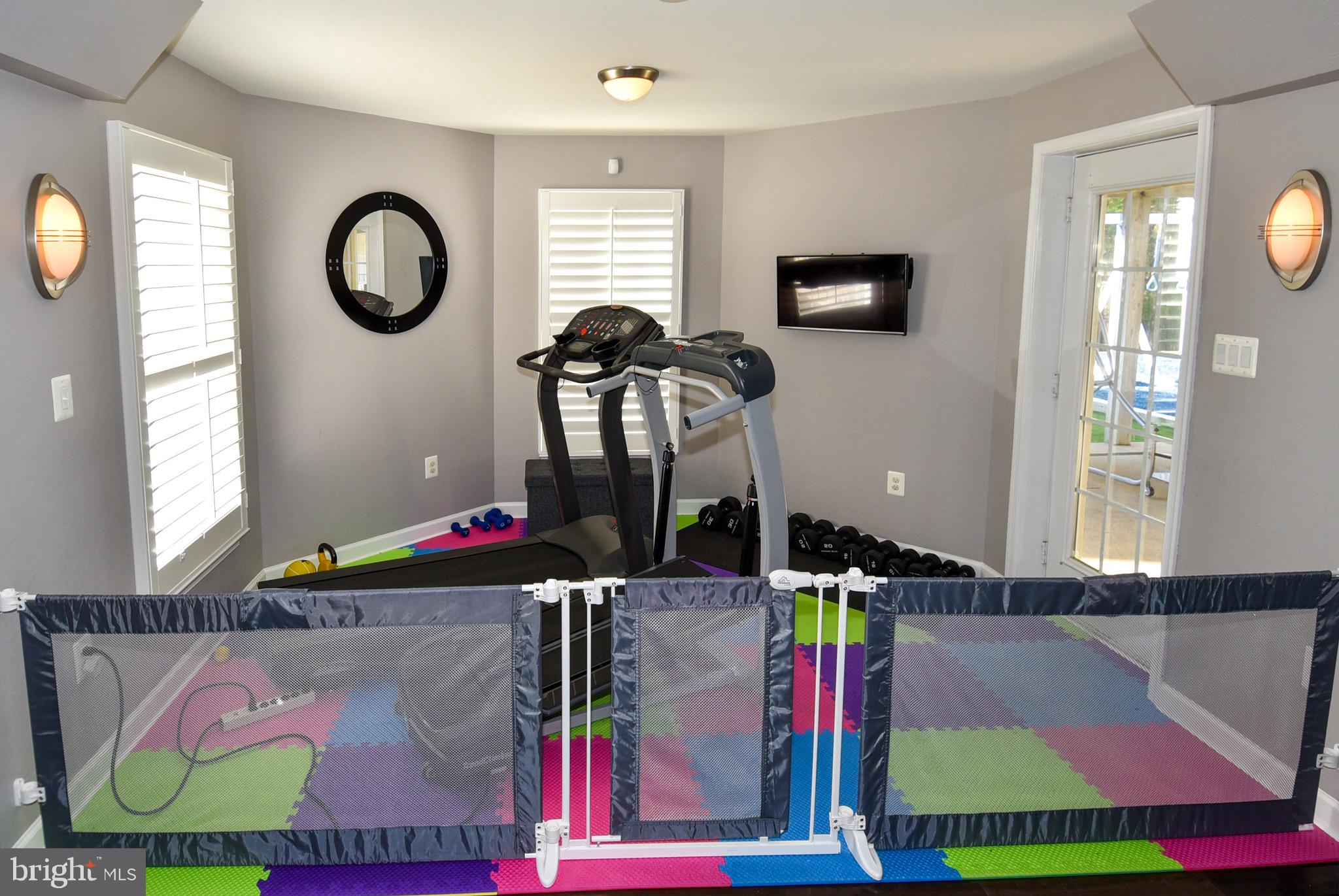 FEATHERSTONE FARMS - Residential