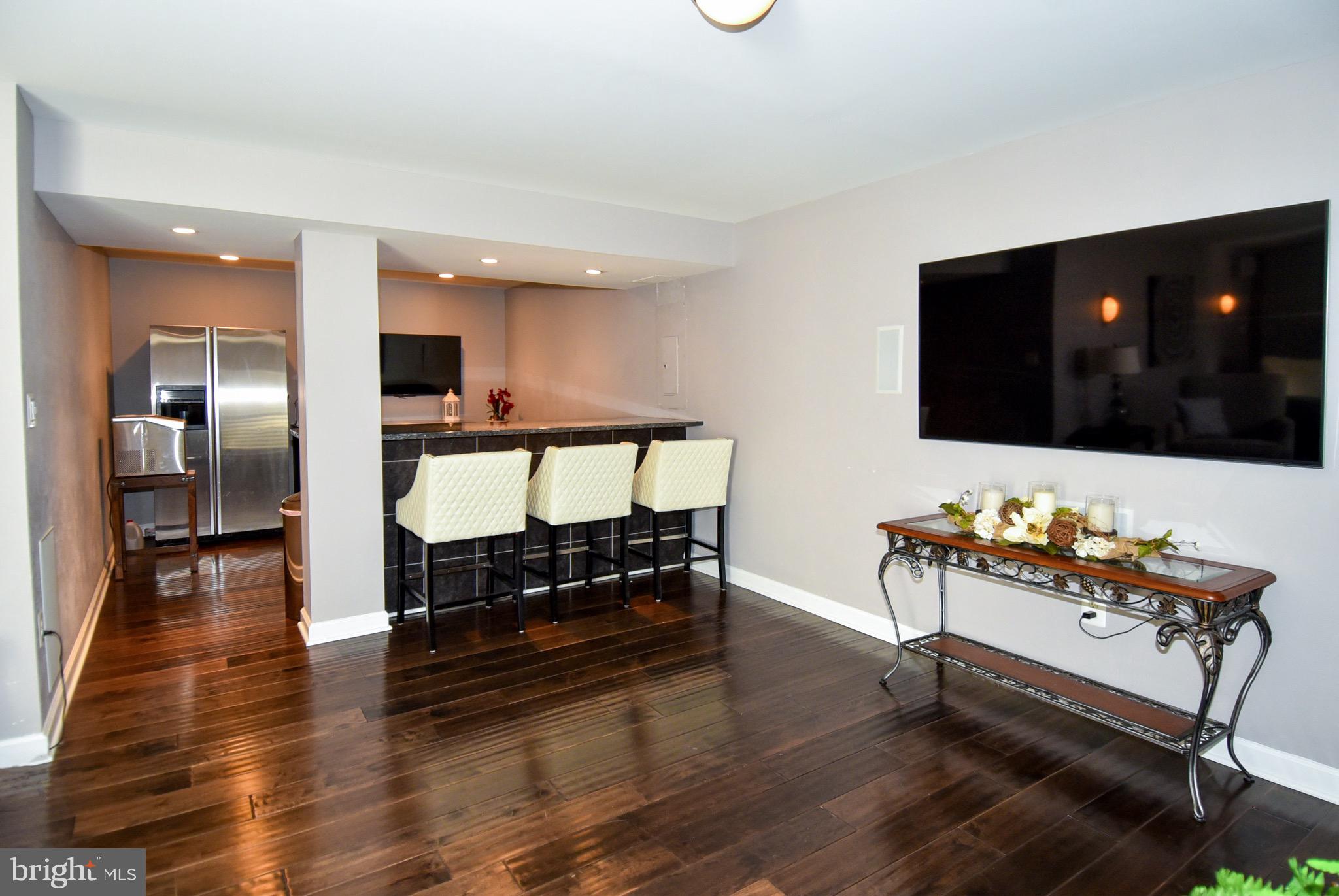 FEATHERSTONE FARMS - Residential