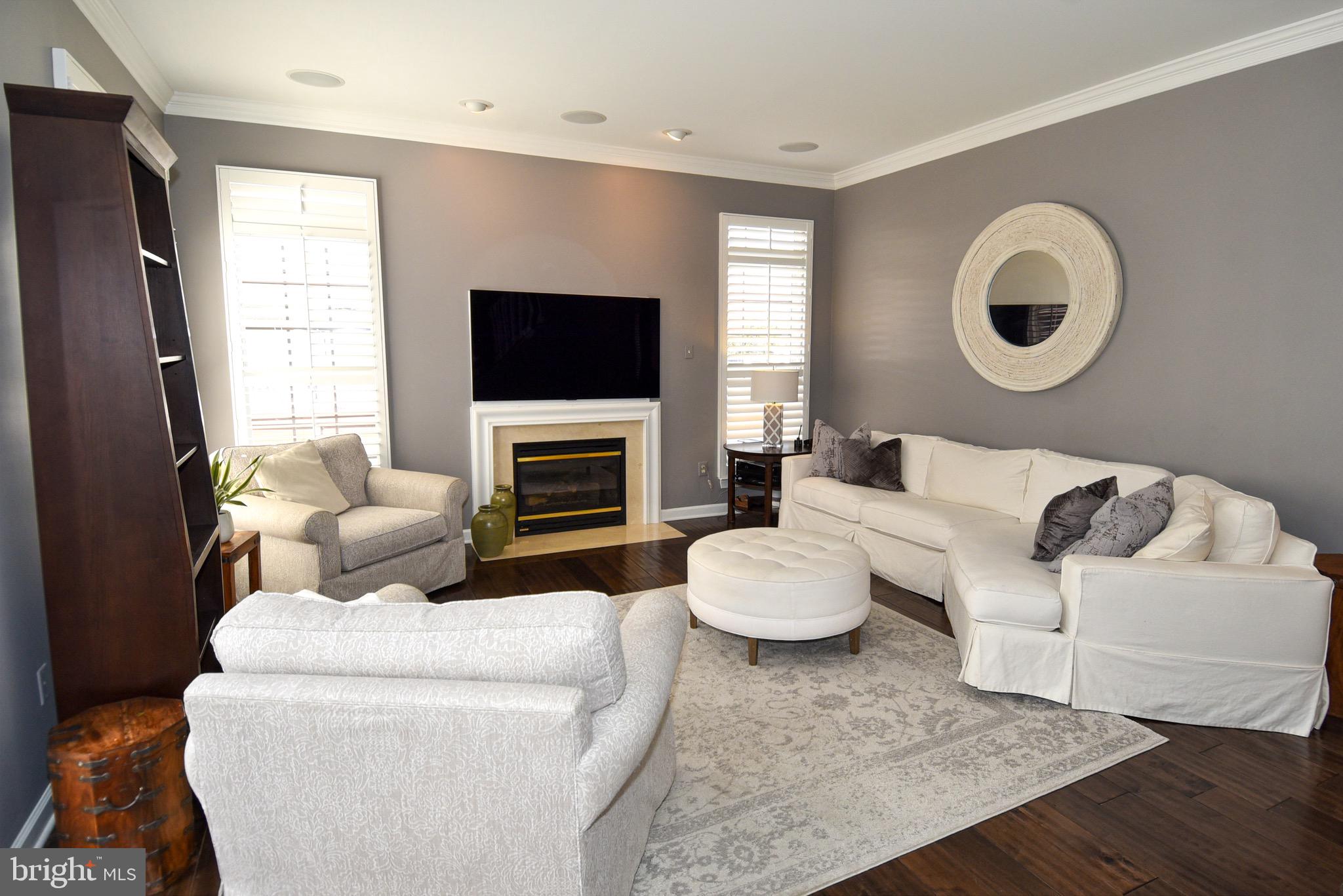 FEATHERSTONE FARMS - Residential