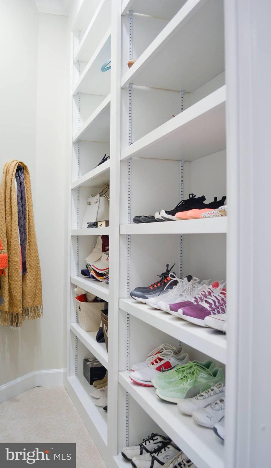 FEATHERSTONE FARMS - Residential