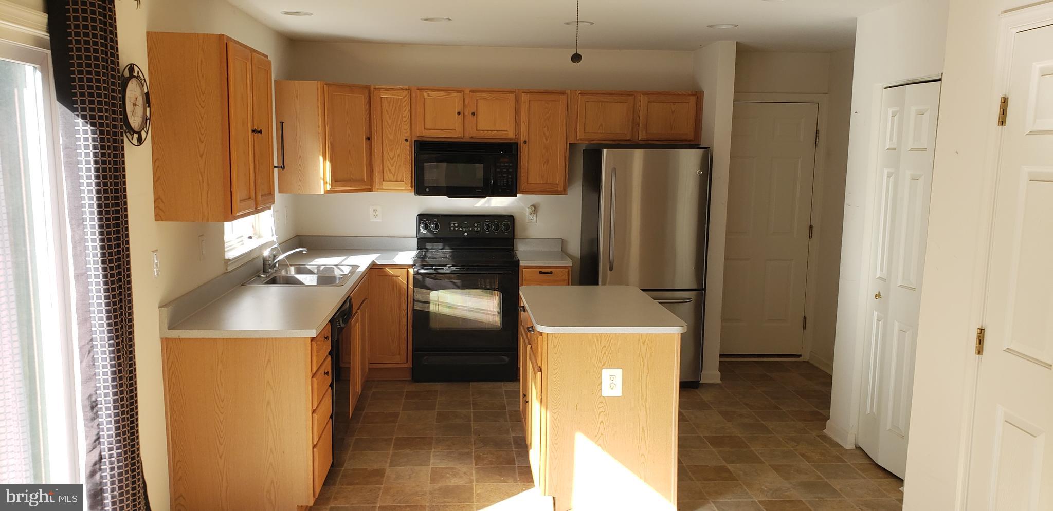 COVENTRY FARMS - Residential