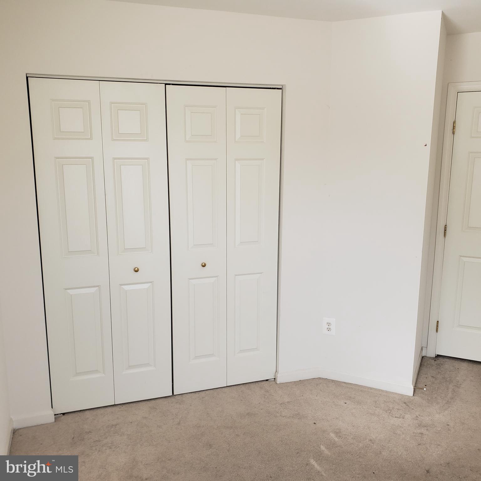 COVENTRY FARMS - Residential