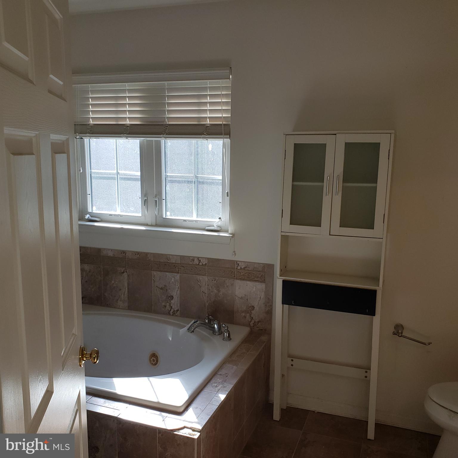 COVENTRY FARMS - Residential