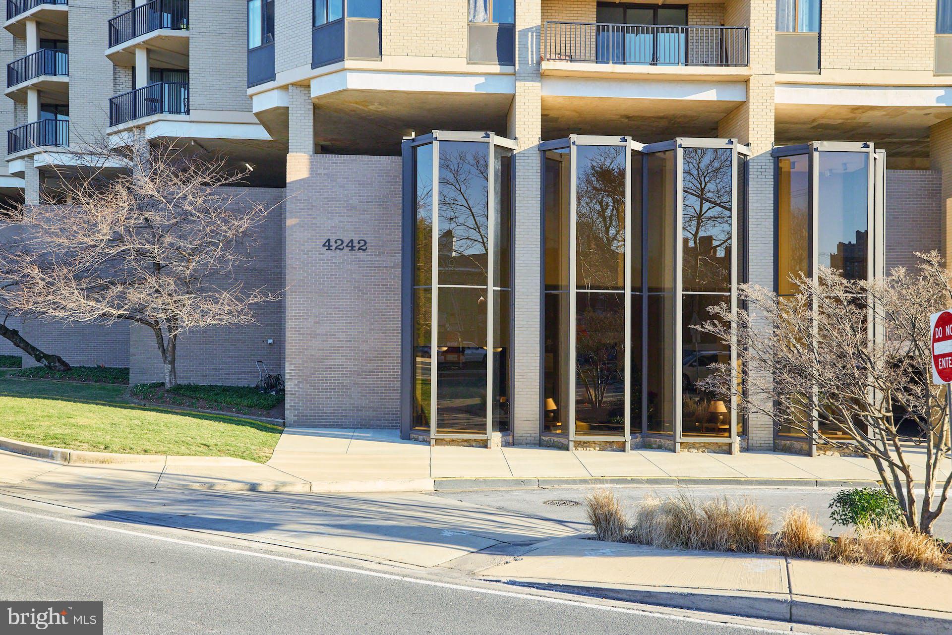 RIVIERA OF CHEVY CHASE - Residential