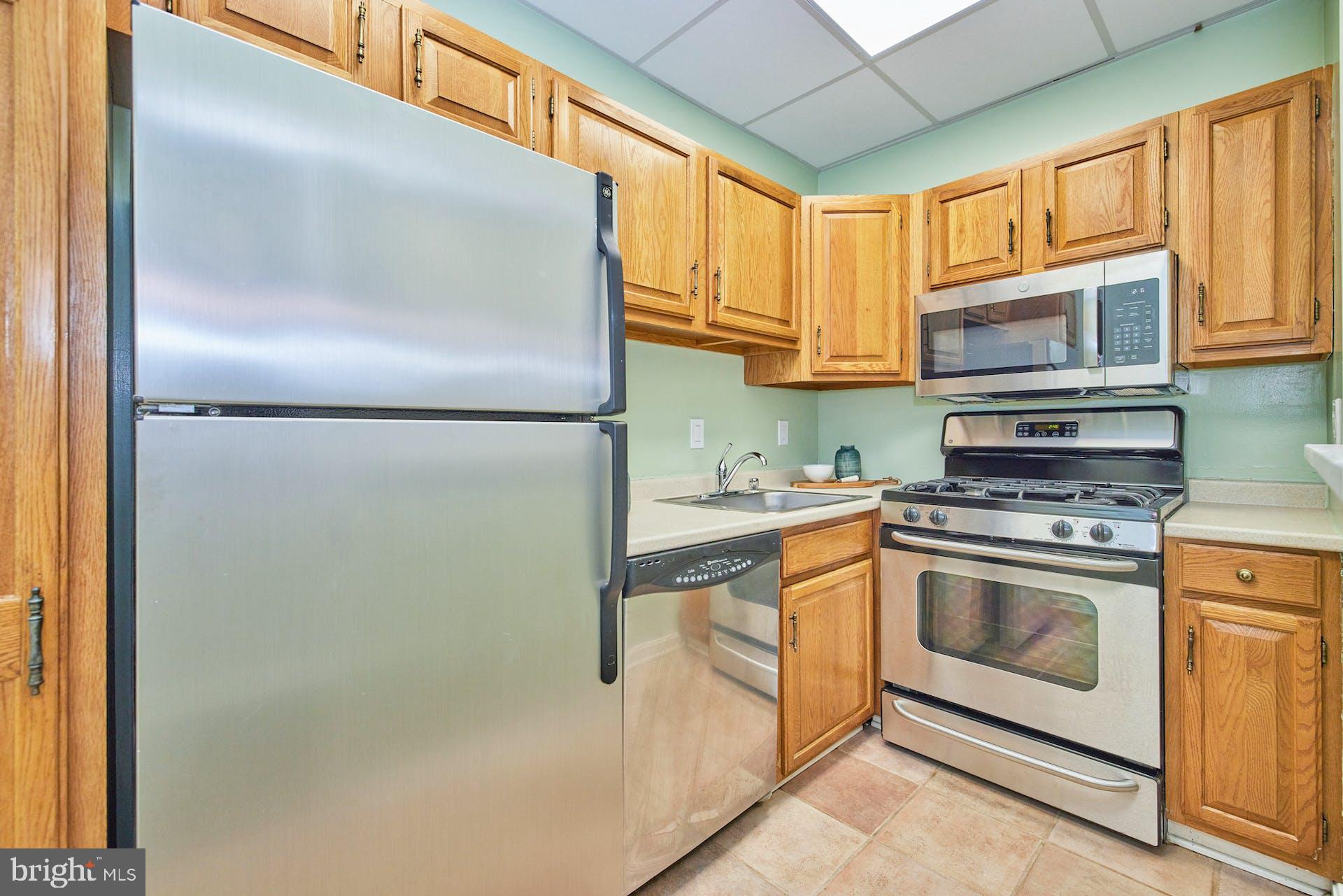 RIVIERA OF CHEVY CHASE - Residential