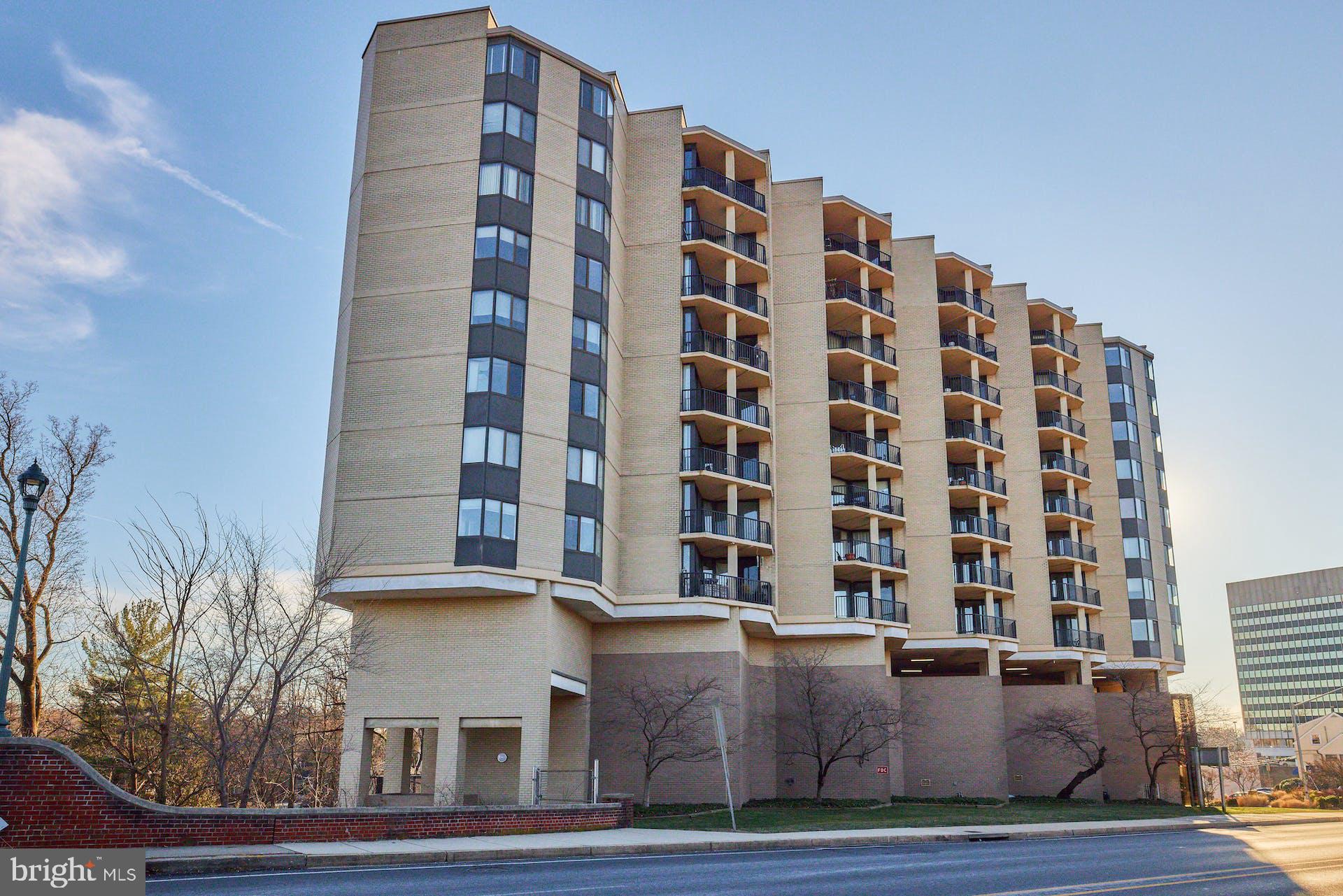 RIVIERA OF CHEVY CHASE - Residential