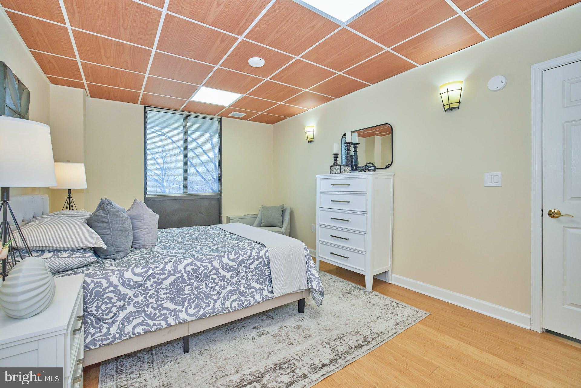 RIVIERA OF CHEVY CHASE - Residential