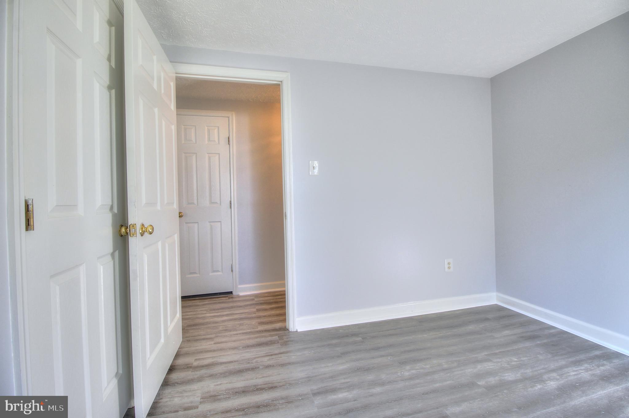 RIVERSIDE - Residential