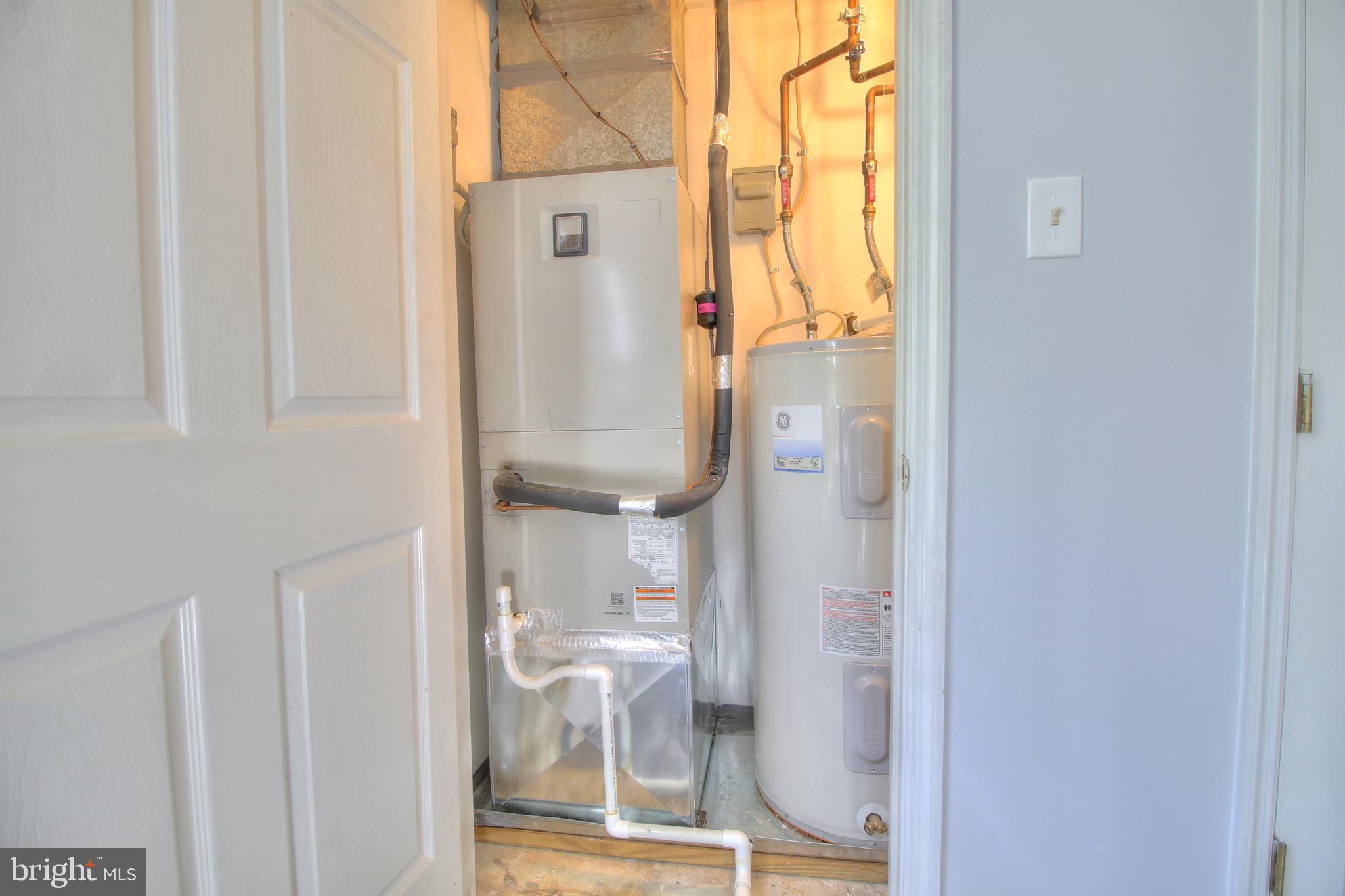 RIVERSIDE - Residential