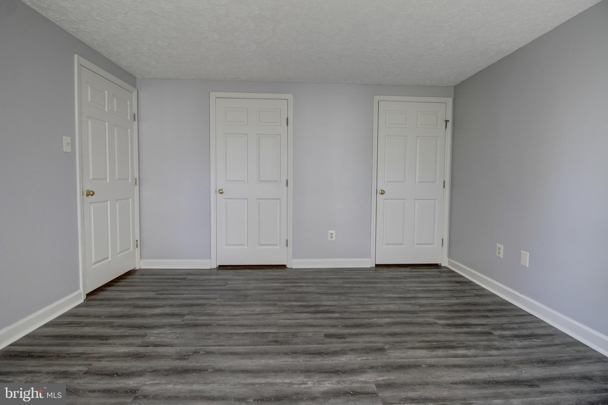 RIVERSIDE - Residential