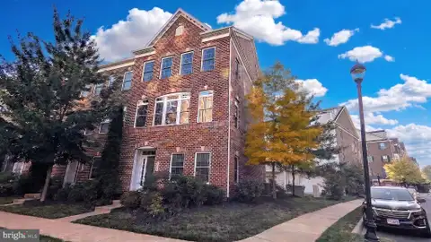 3179 John Glenn St, Herndon, VA MLS: VAFX2327594