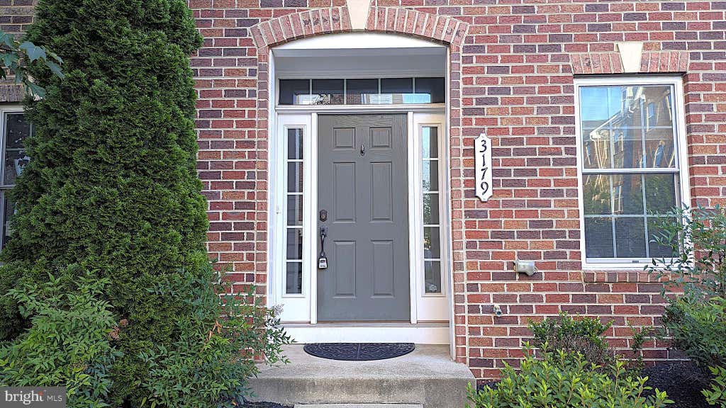 Photo of 3179 John Glenn St, HERNDON, VA 20171 (MLS # VAFX2327594)